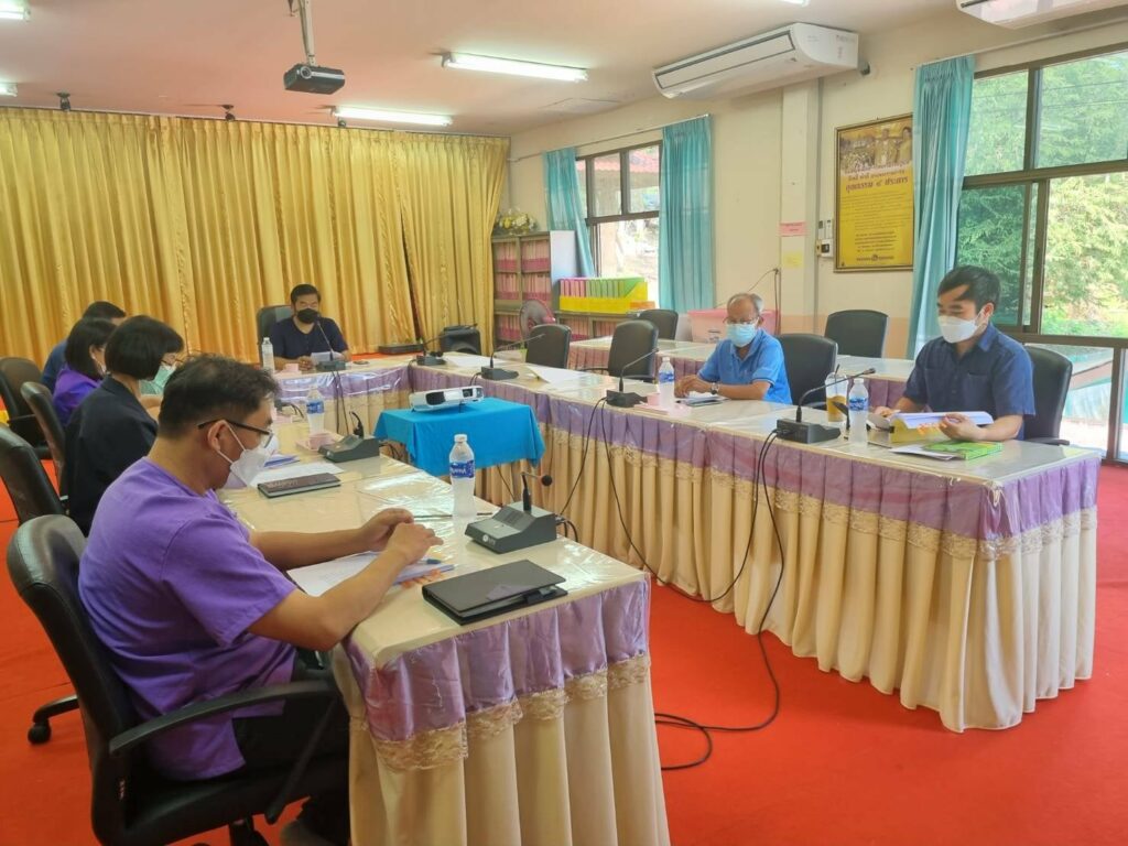 ร่วมประชุมเพื่อพิจารณาให้ความเห็นชอบในการช่วยเหลือประชาชน ในกรณีโรคติดเชื้อไวรัสโคโรนา 2019 (โควิด) เพื่อให้การช่วยเหลือประชาชน ที่ได้รับผลกระทบต่อชีวิตของประชาชนตำบลถ้ำฉลอง