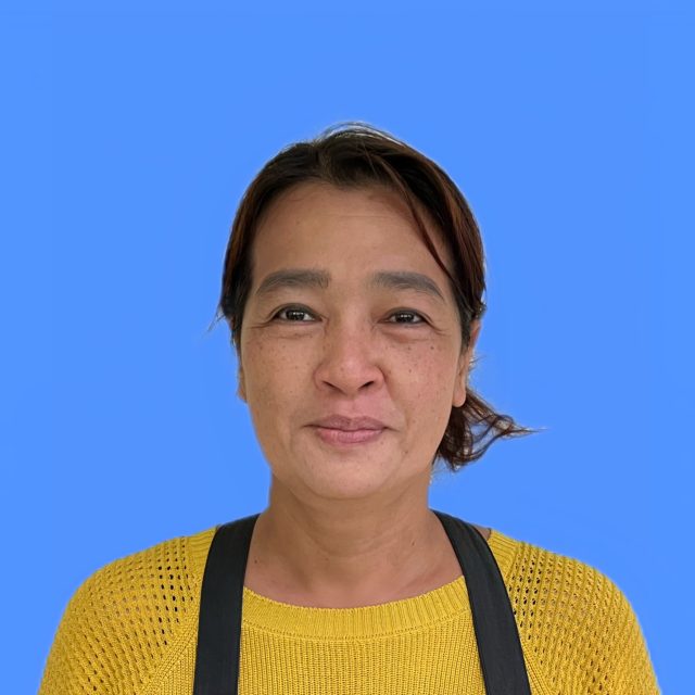 นางจงรักษ์ ปานานนท์